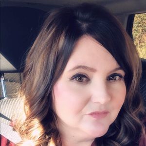 Meet your Posher, Whitney